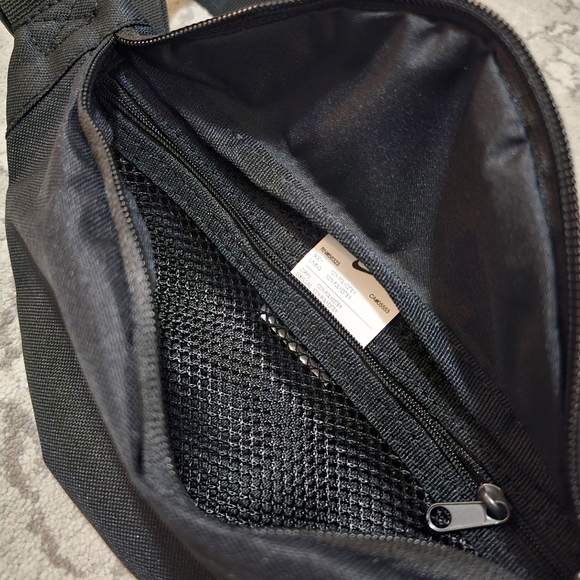 2 Pcs Nike Black Waist Bag - Picture 6 of 6